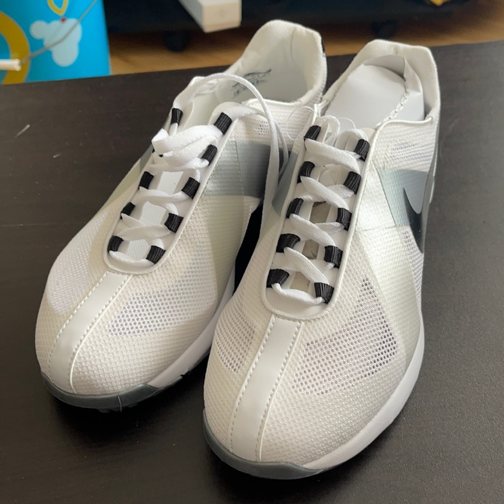 NEVER WORN Nike Women’s Golf Shoes